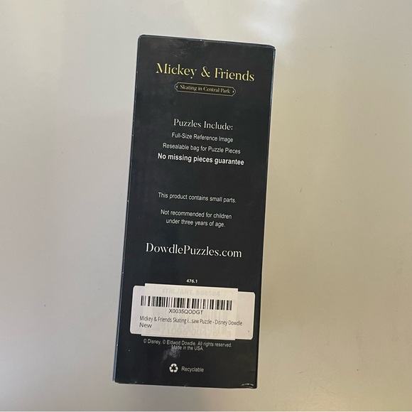 Dowdle Puzzle Disney Mickey & Friends Skating In Central Park 16x20 in 500 Piece - Picture 4 of 4